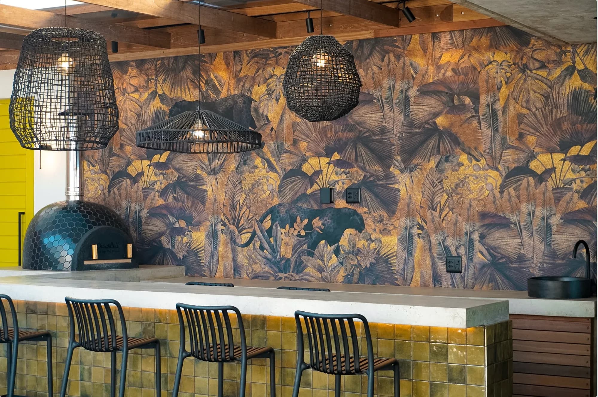 23 Interiors wallpaper installation